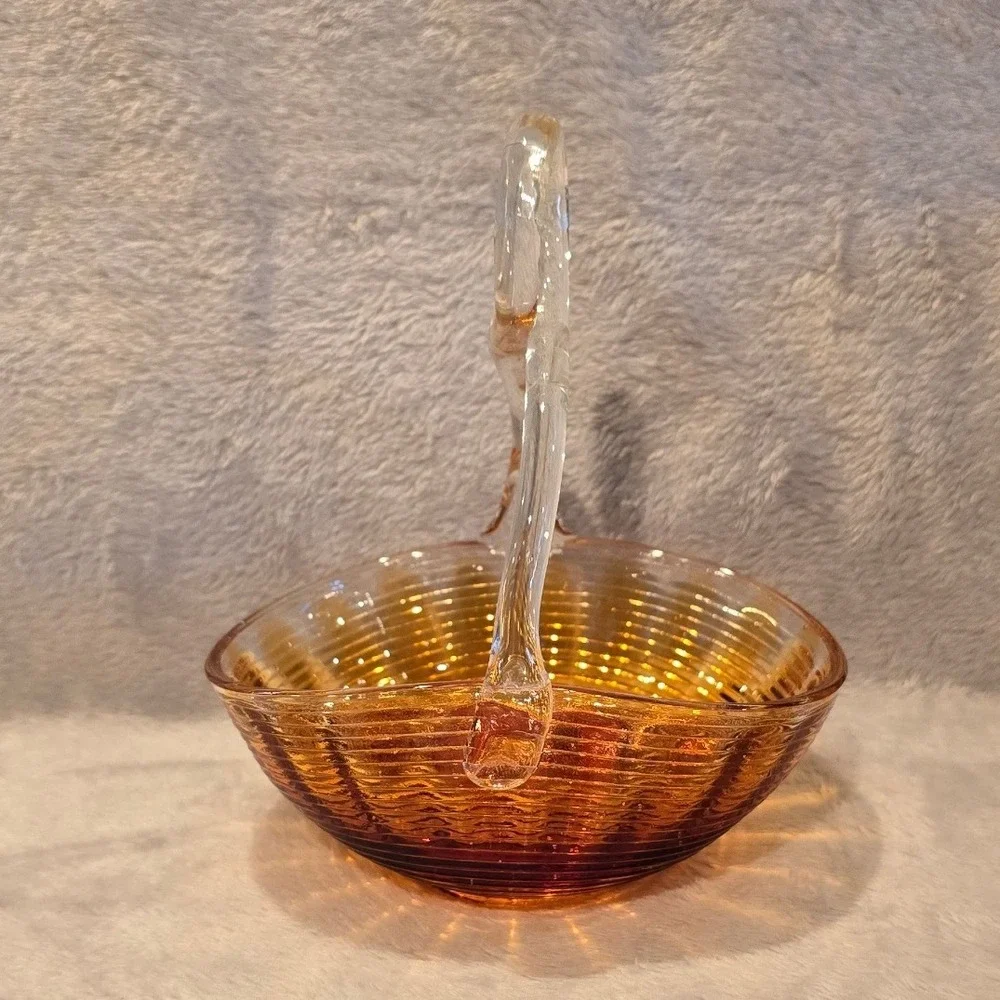 Vintage Amberina Optic Ribbed Glass Basket with‎ Clear Applied Handle